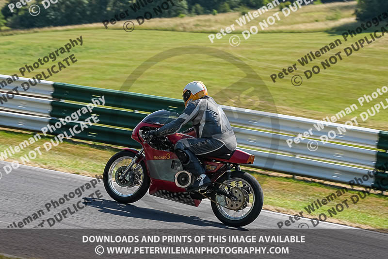 cadwell park;cadwell park photographs;cadwell trackday photographs;enduro digital images;event digital images;eventdigitalimages;peter wileman photography;racing digital images;trackday digital images;trackday photos